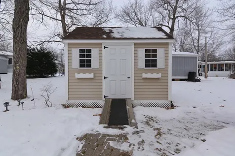 11 Amy Lane Hampstead NH 03841