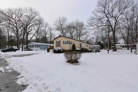 11 Amy Lane Hampstead NH 03841