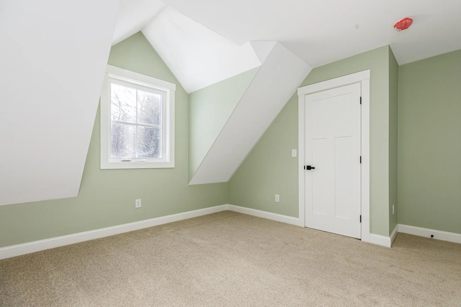 39 Mast Road Lee NH 03861