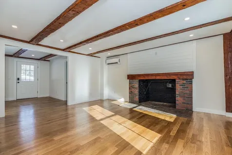 39 Mast Road Lee NH 03861