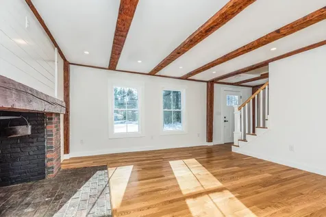 39 Mast Road Lee NH 03861