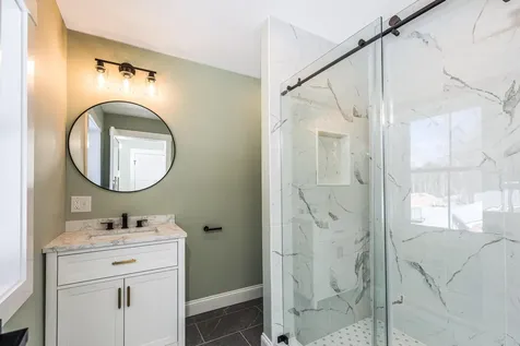 39 Mast Road Lee NH 03861