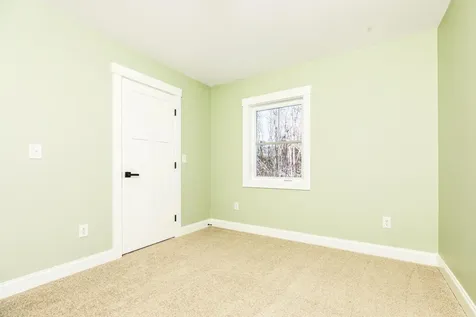 39 Mast Road Lee NH 03861