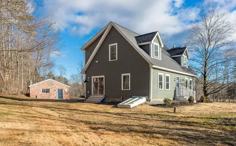 39 Mast Road Lee NH 03861