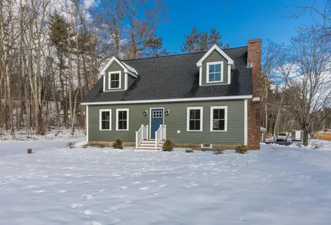39 Mast Road Lee NH 03861