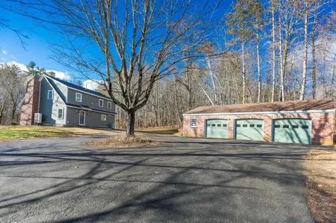 39 Mast Road Lee NH 03861