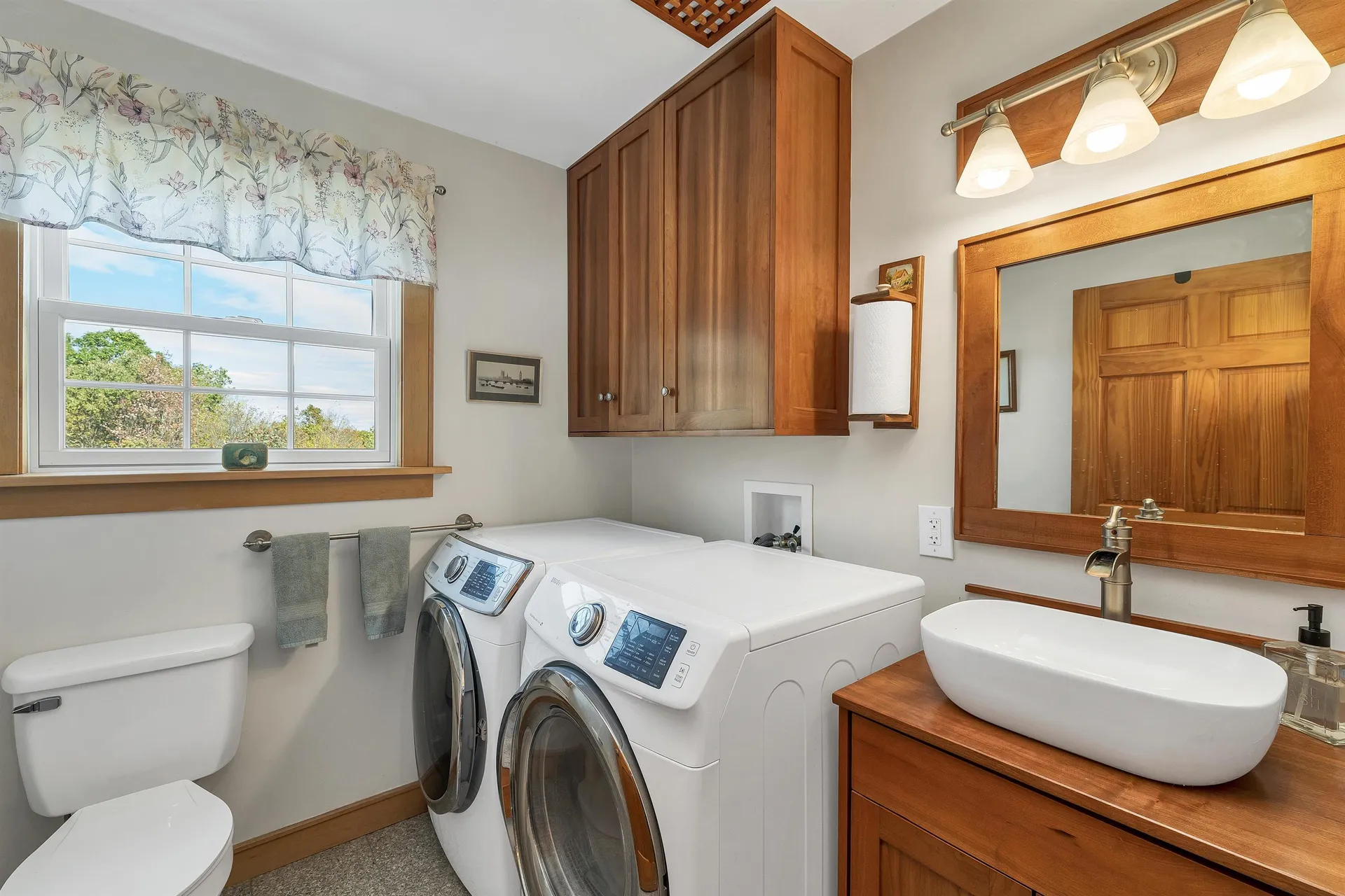 15 County Road Alton NH 03810