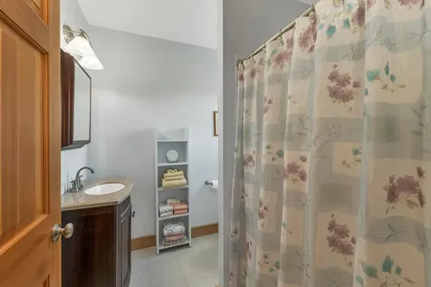 15 County Road Alton NH 03810