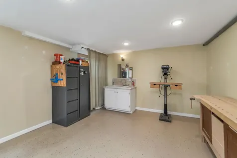 15 County Road Alton NH 03810