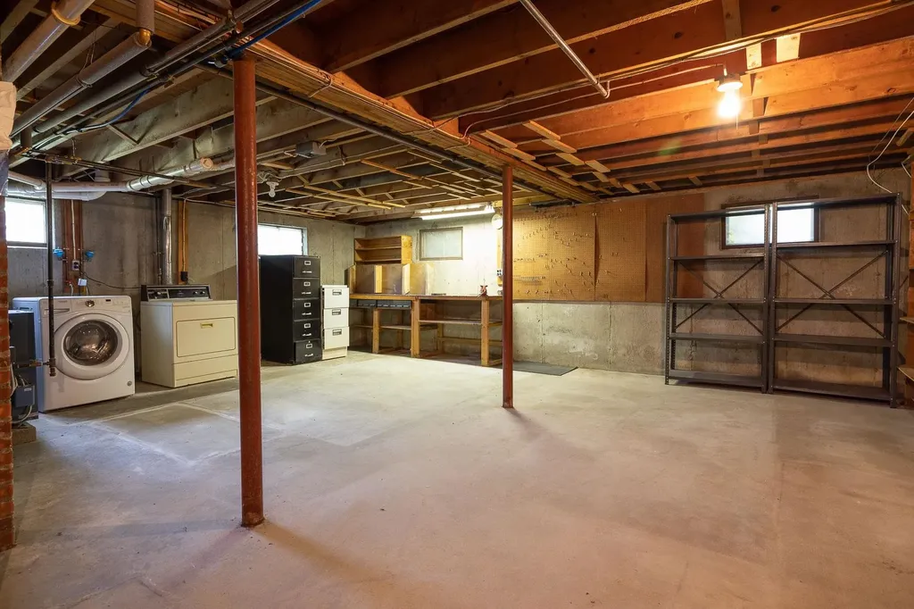 295 Mckinley Road Portsmouth NH 03801