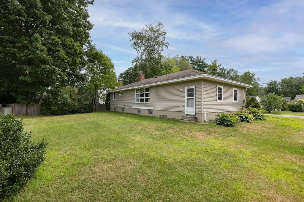 295 Mckinley Road Portsmouth NH 03801