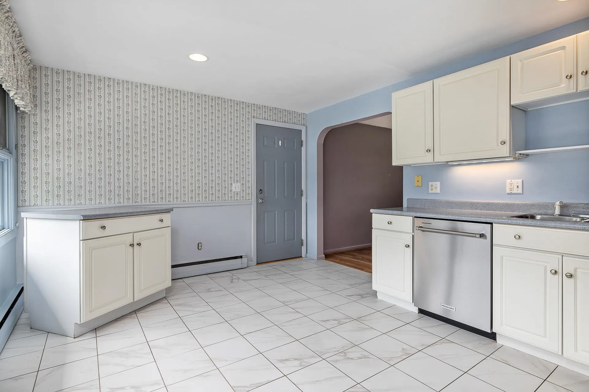 295 Mckinley Road Portsmouth NH 03801