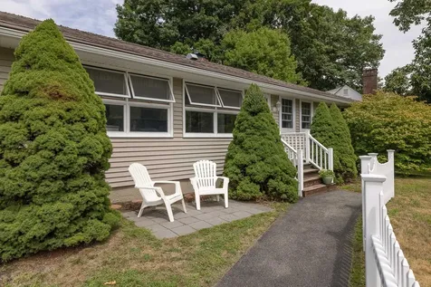 295 Mckinley Road Portsmouth NH 03801