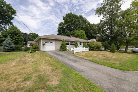 295 Mckinley Road Portsmouth NH 03801