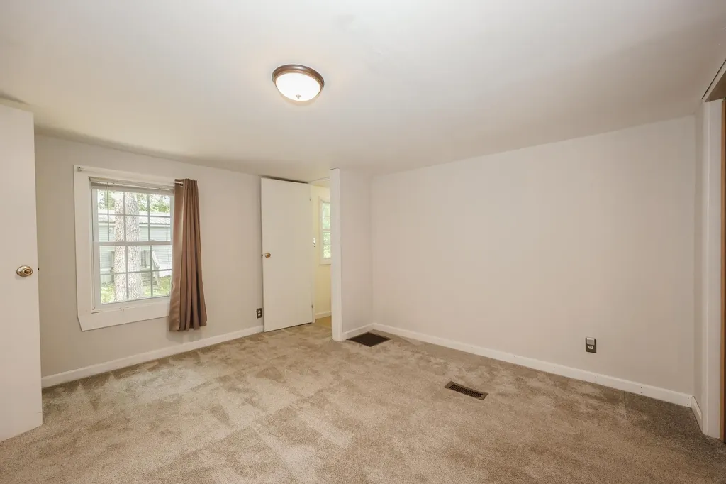 25 Cheryl Drive Concord NH 03303