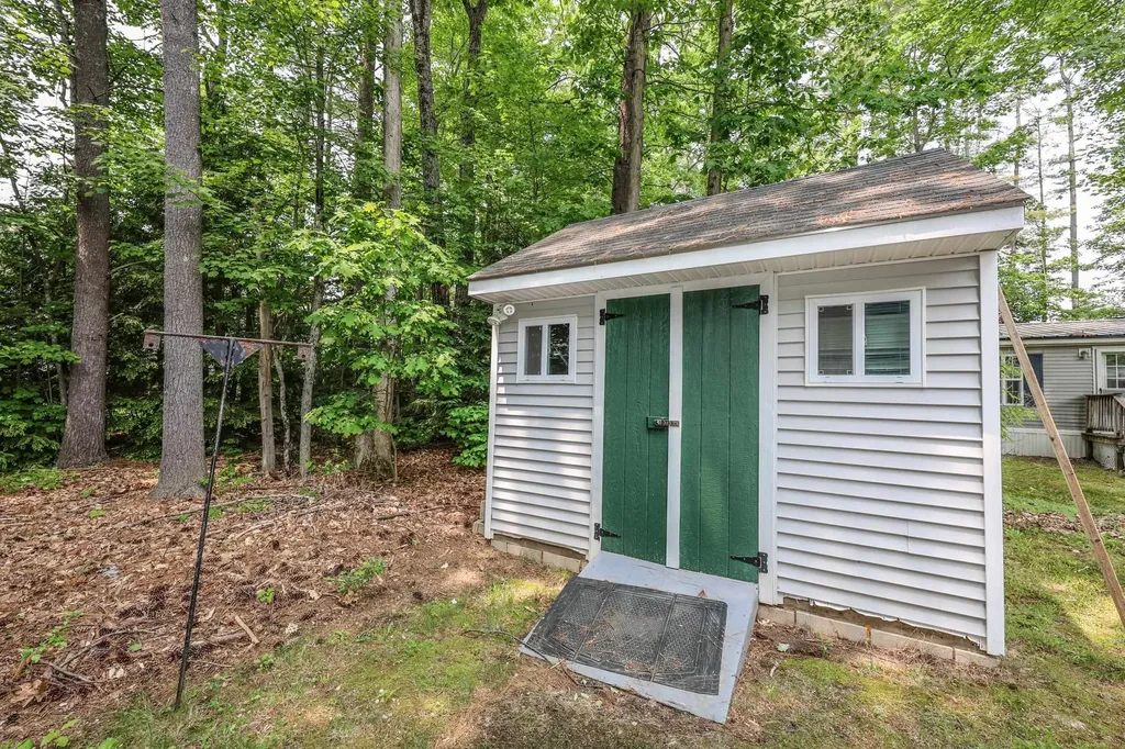 25 Cheryl Drive Concord NH 03303