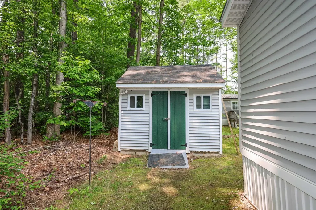 25 Cheryl Drive Concord NH 03303