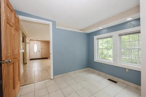 25 Cheryl Drive Concord NH 03303