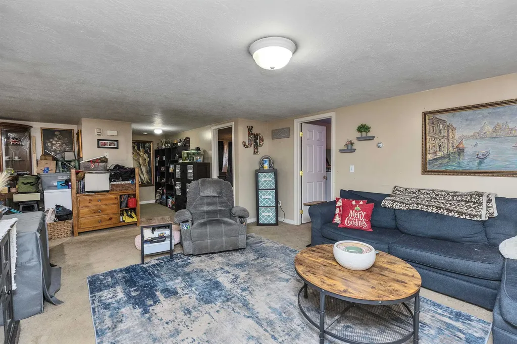 949 Turnpike Road New Ipswich NH 03071