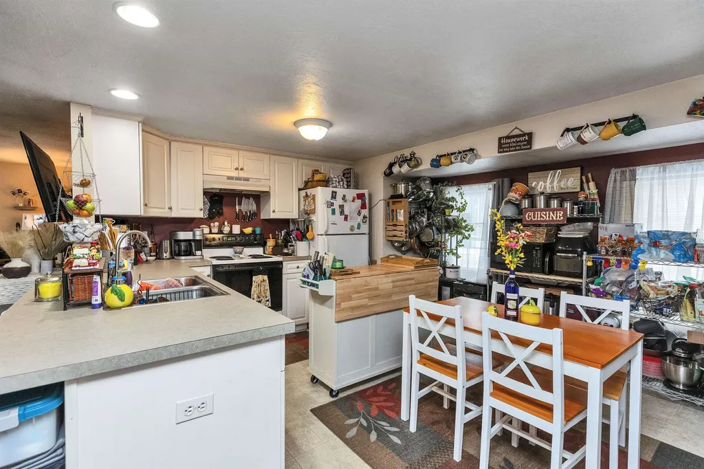 949 Turnpike Road New Ipswich NH 03071