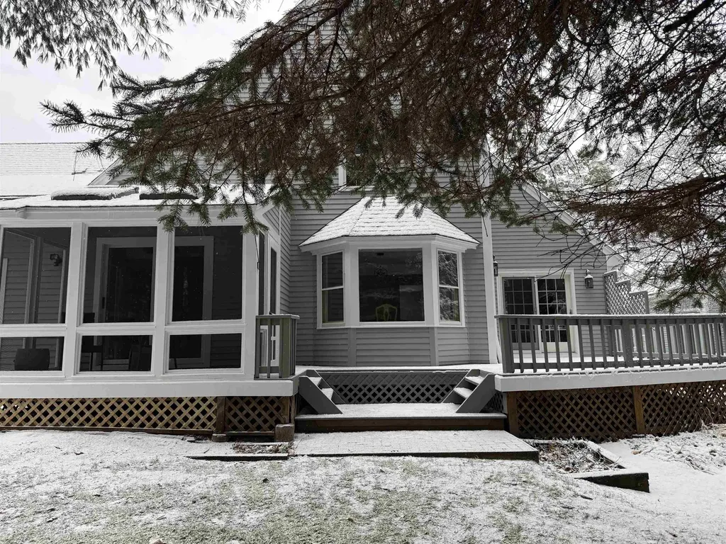 8 Ash Lane York ME 03909