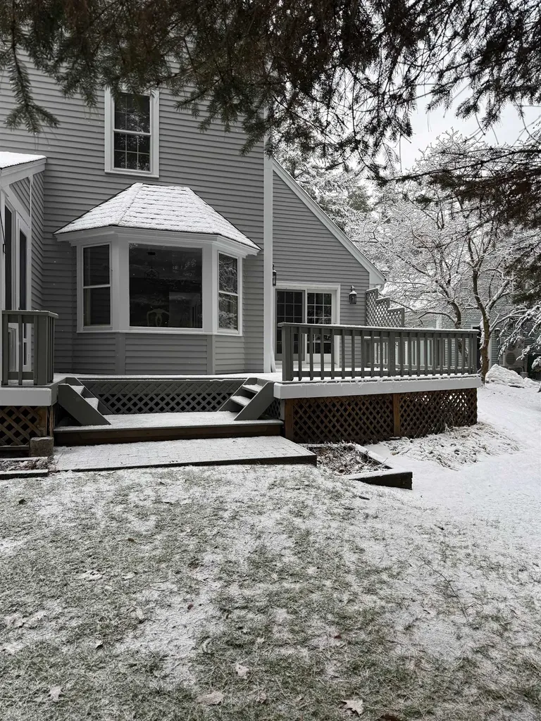 8 Ash Lane York ME 03909