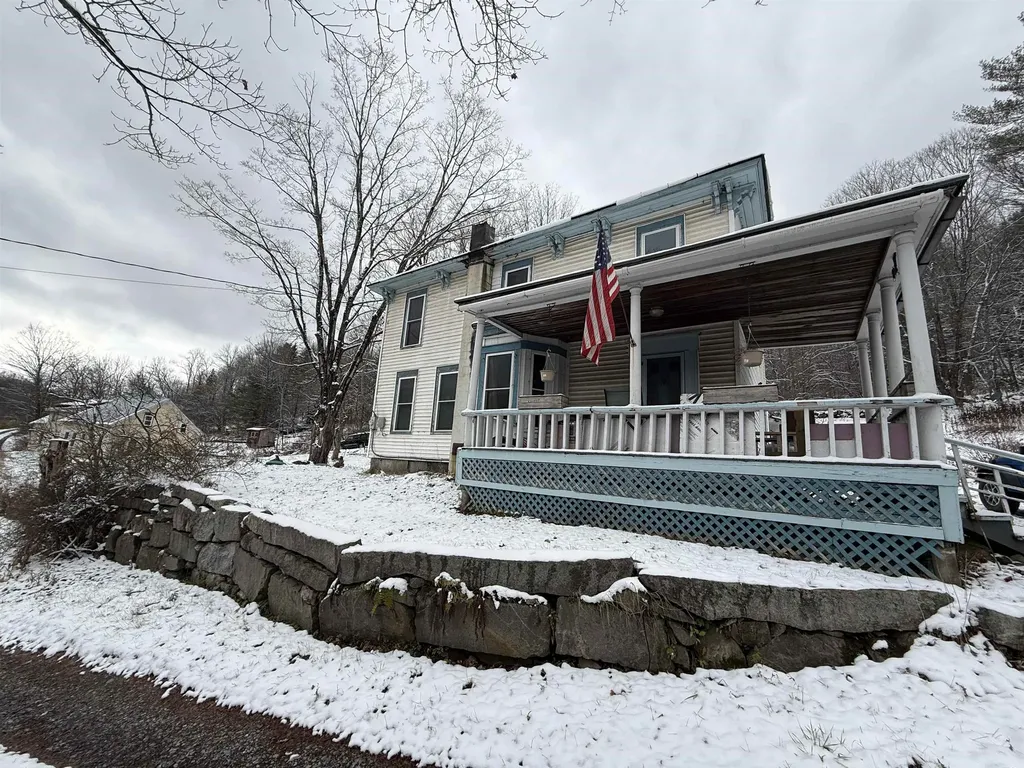 511 Vt Route 25 Topsham VT 05076