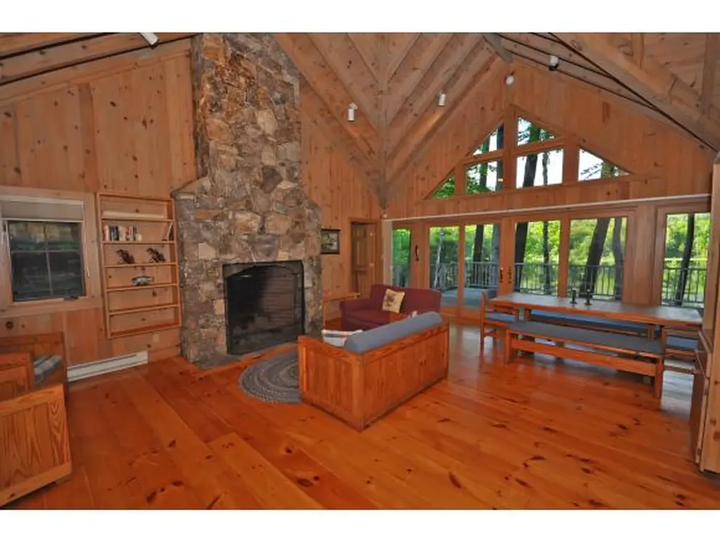 1279 Route 113 Holderness NH 03245