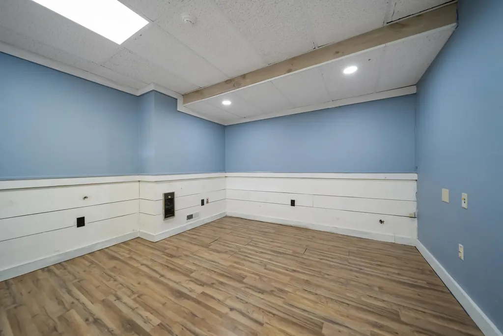 60 Whittier Highway Moultonborough NH 03254