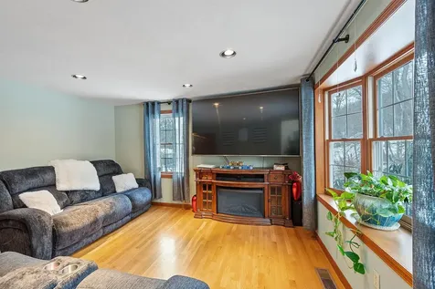 254 South Road Kensington NH 03833