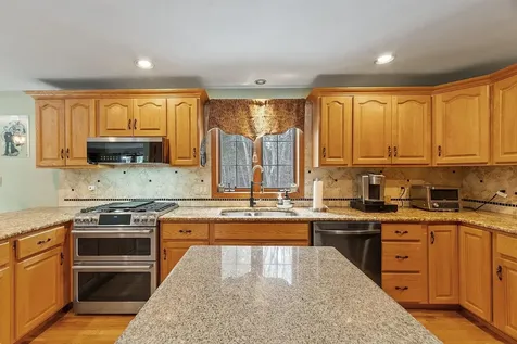 254 South Road Kensington NH 03833