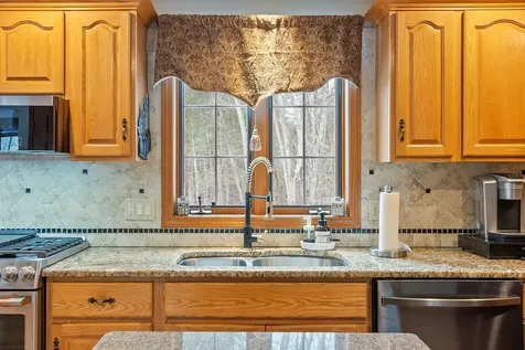 254 South Road Kensington NH 03833