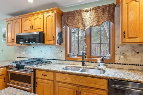 254 South Road Kensington NH 03833