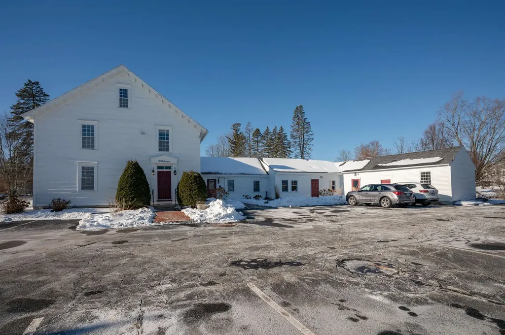 2 Ash Street Hollis NH 03049