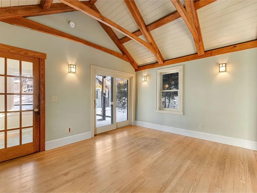 84 Charlotte Street Burlington VT 05401