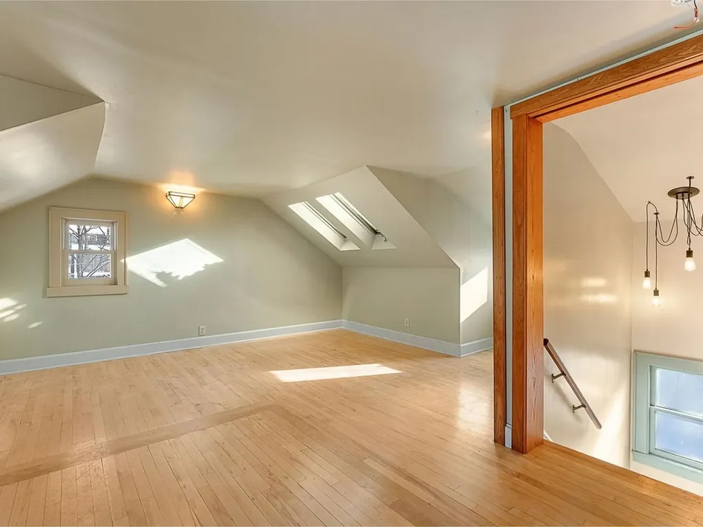 84 Charlotte Street Burlington VT 05401