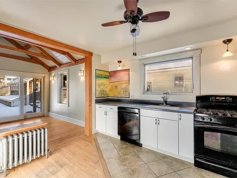 84 Charlotte Street Burlington VT 05401