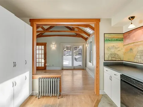 84 Charlotte Street Burlington VT 05401