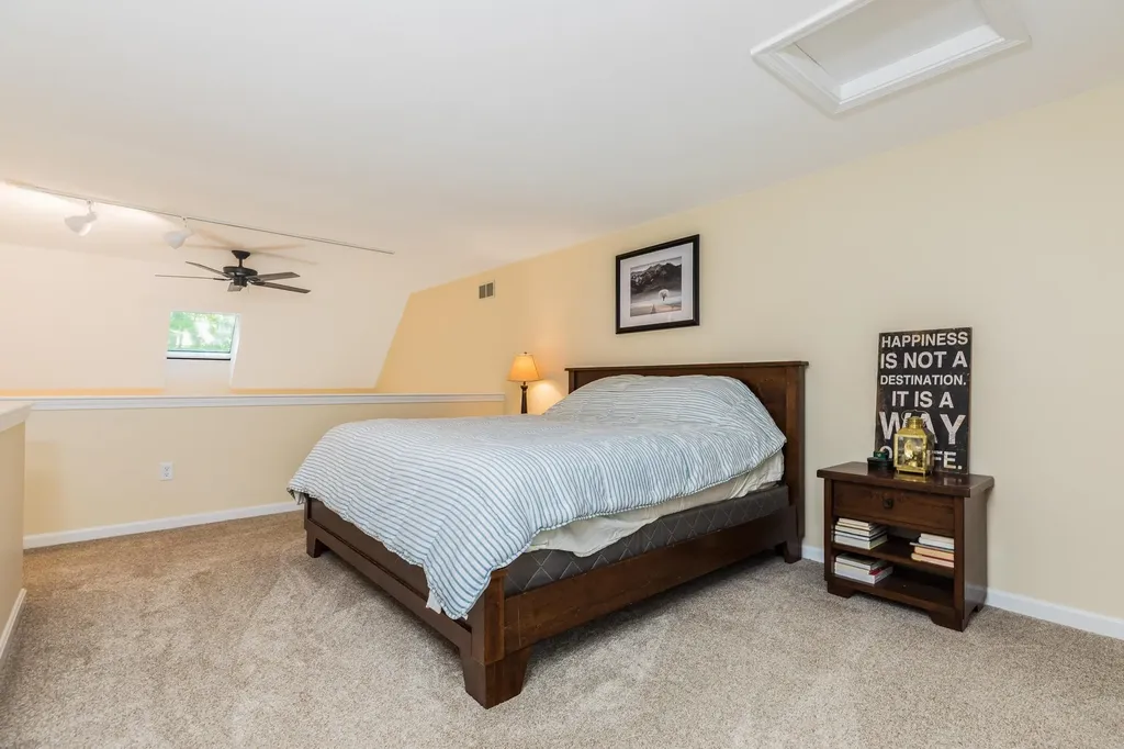 8 Montrose Drive Stratham NH 03885