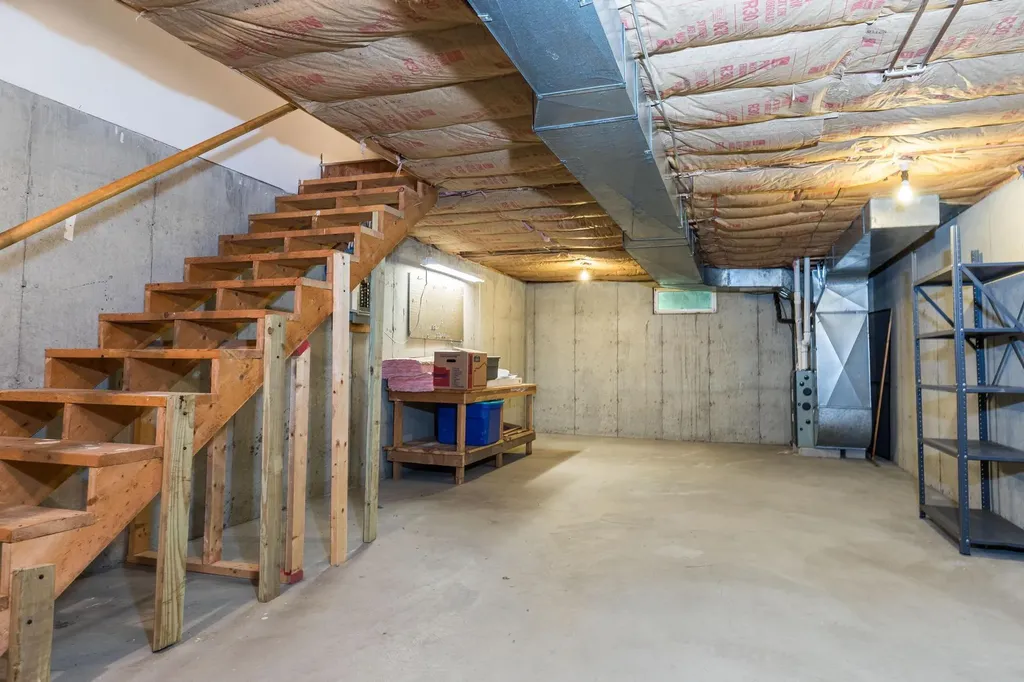 8 Montrose Drive Stratham NH 03885