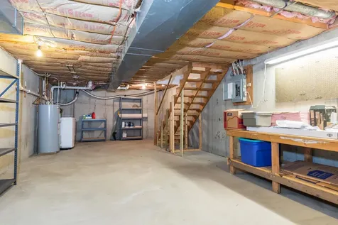 8 Montrose Drive Stratham NH 03885