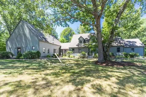 8 Montrose Drive Stratham NH 03885