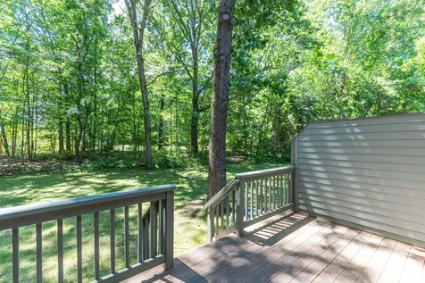 8 Montrose Drive Stratham NH 03885