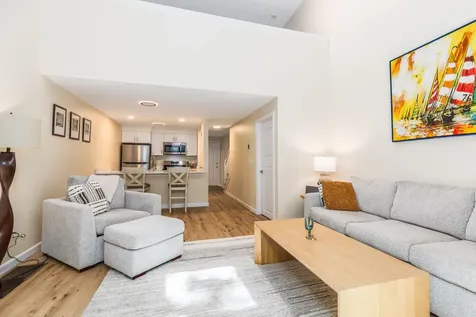 8 Montrose Drive Stratham NH 03885