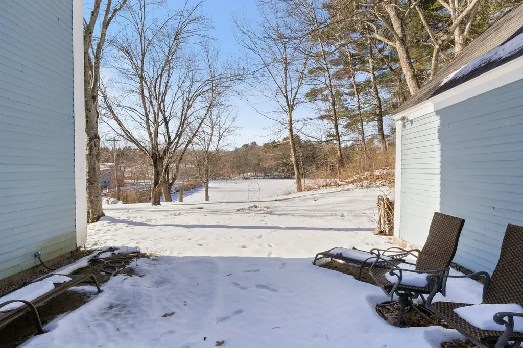 109 Scribner Road Fremont NH 03044