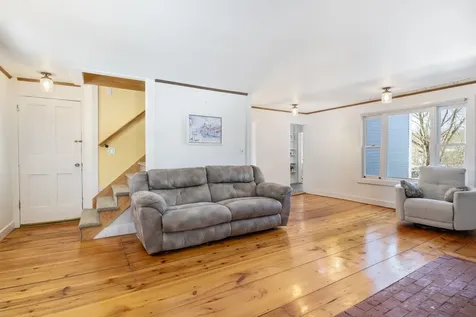 109 Scribner Road Fremont NH 03044