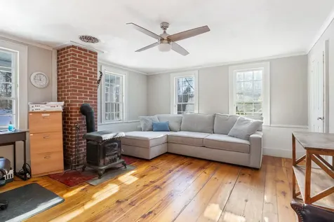 109 Scribner Road Fremont NH 03044