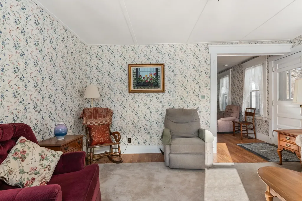 6 Kirtland Street Warner NH 03278