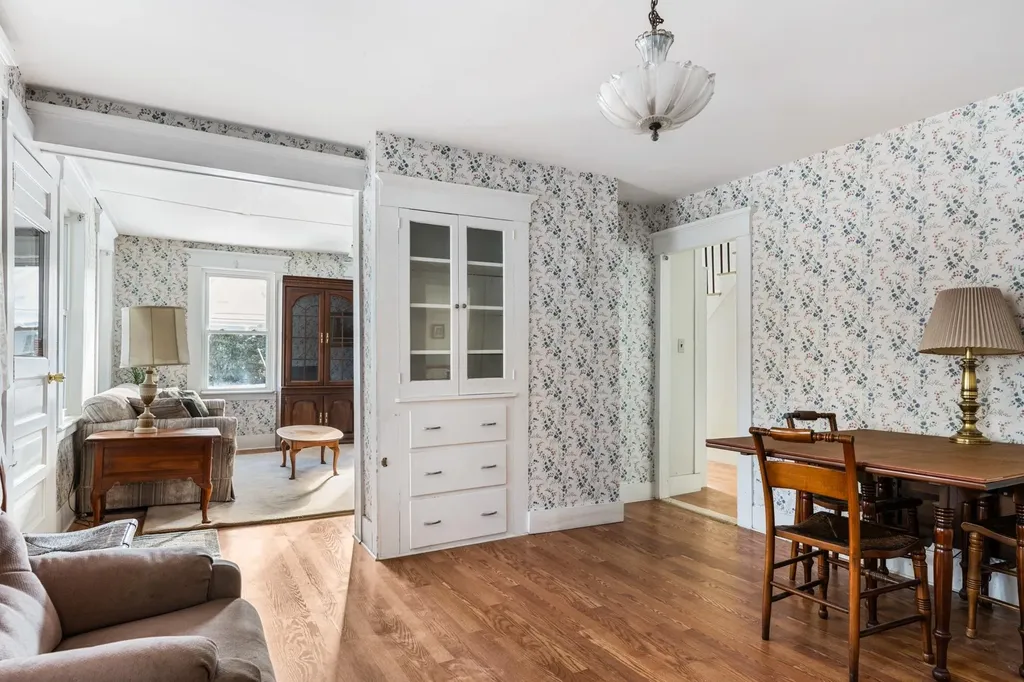 6 Kirtland Street Warner NH 03278