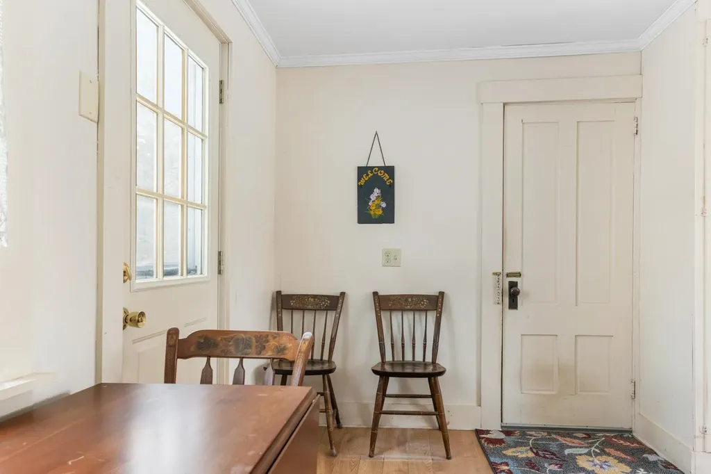 6 Kirtland Street Warner NH 03278